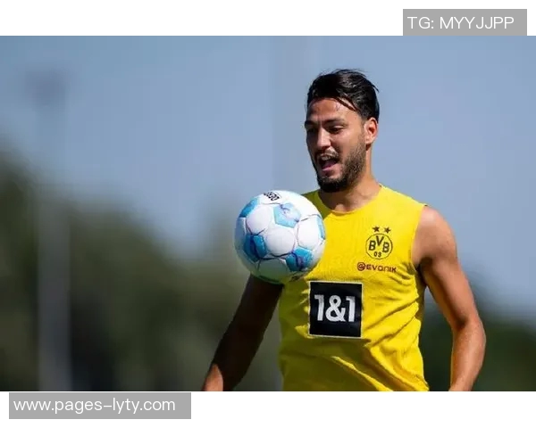 本塞拜尼荣膺阿尔及利亚年度最佳球员称号引发广泛关注