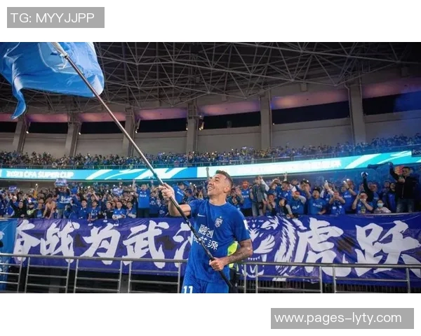 武汉三镇计划租借巴西边锋卡洛斯阿尔贝托并附加买断条款